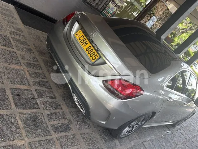 Mercedes-Benz C200 2019 photo 5