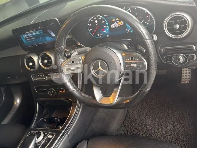 Mercedes-Benz C200 2019 photo 2
