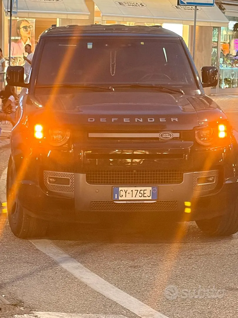 Land Rover Defender