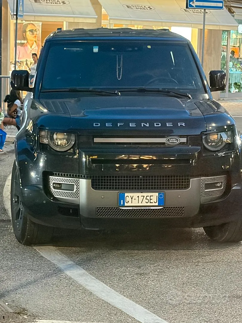 Land Rover Defender 2025 photo 2