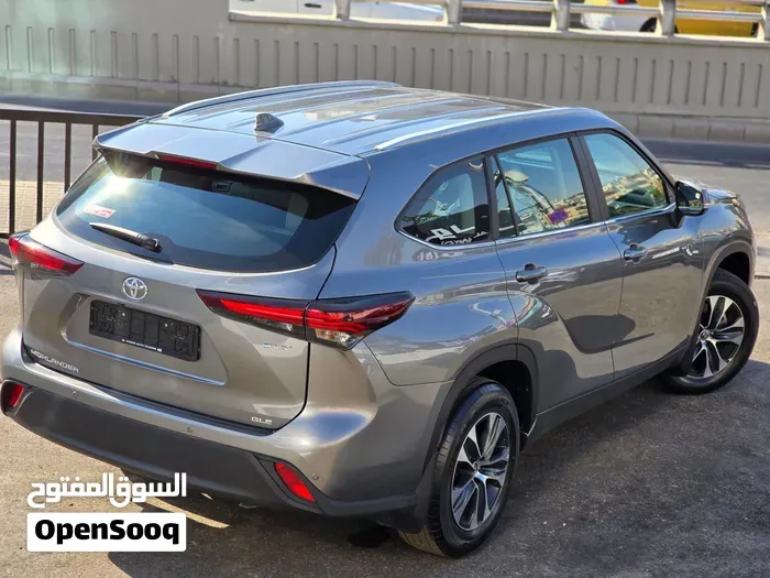 Toyota Highlander 2025 photo 2