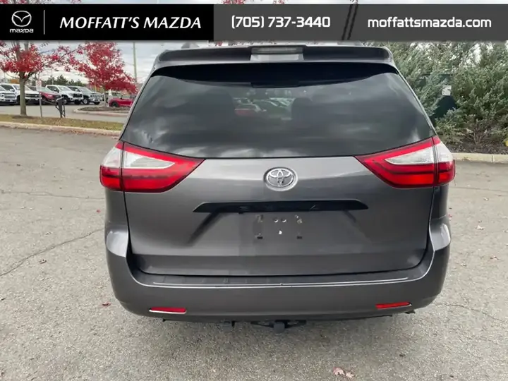 Toyota Sienna 2019 photo 5
