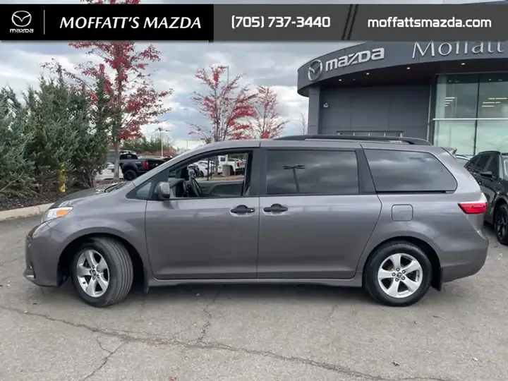 Toyota Sienna 2019 photo 3
