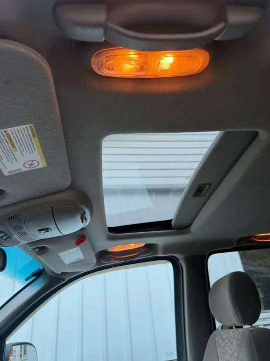 GMC Envoy 2003 photo 5