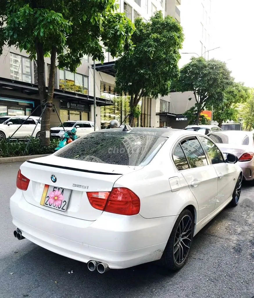 BMW 3 Series 2017 photo 2