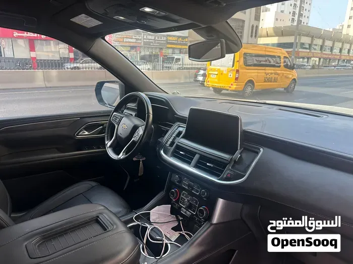 Chevrolet Suburban 2022 photo 4