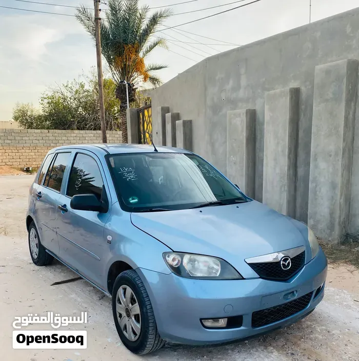 Mazda 2 2007 photo 2