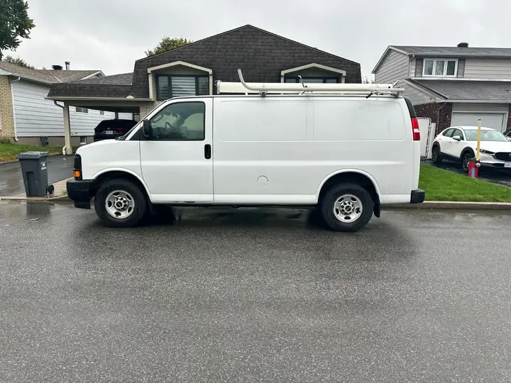 GMC Savana