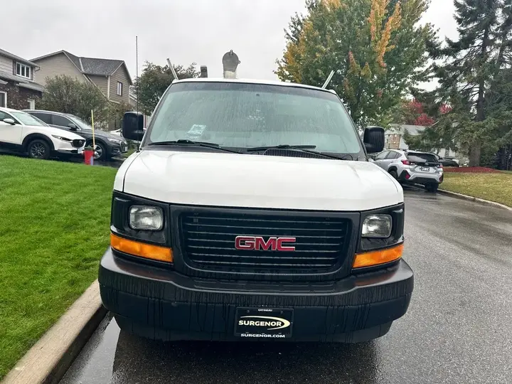 GMC Savana 2017 photo 5