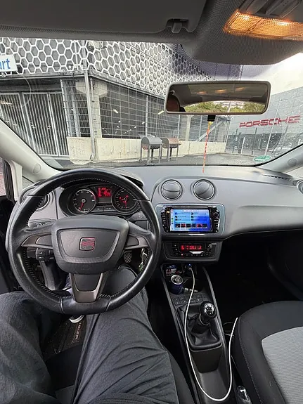 Seat Ibiza 2015 photo 3
