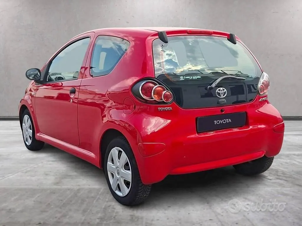 Toyota Aygo 2011 photo 2