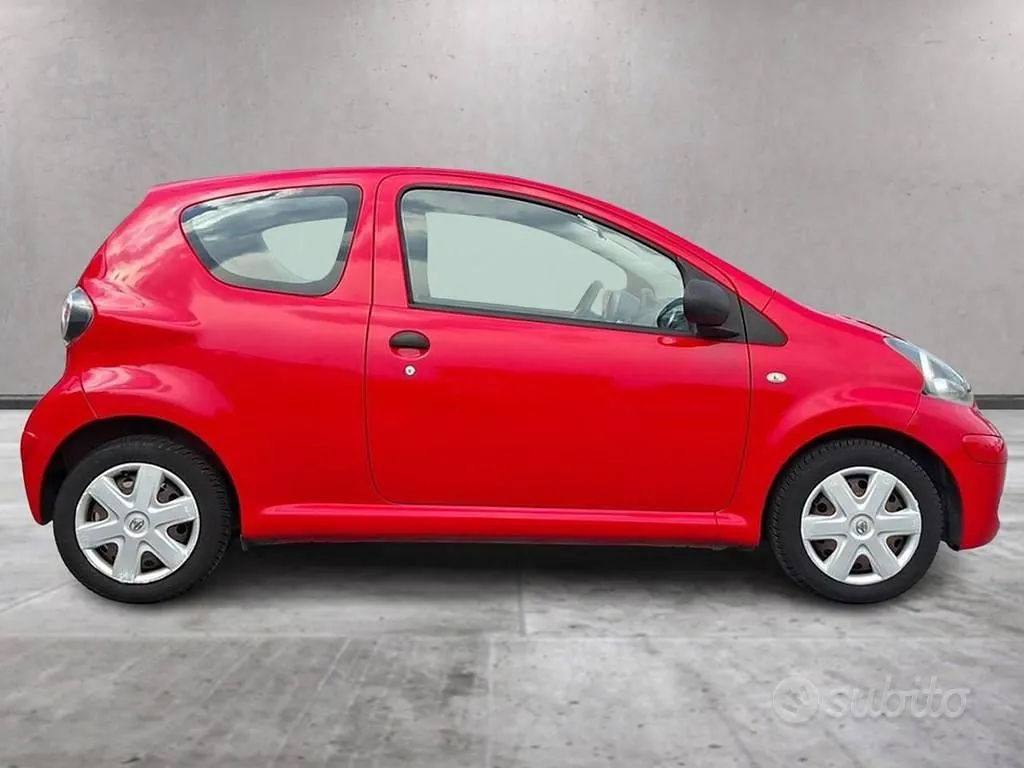 Toyota Aygo 2011 photo 5