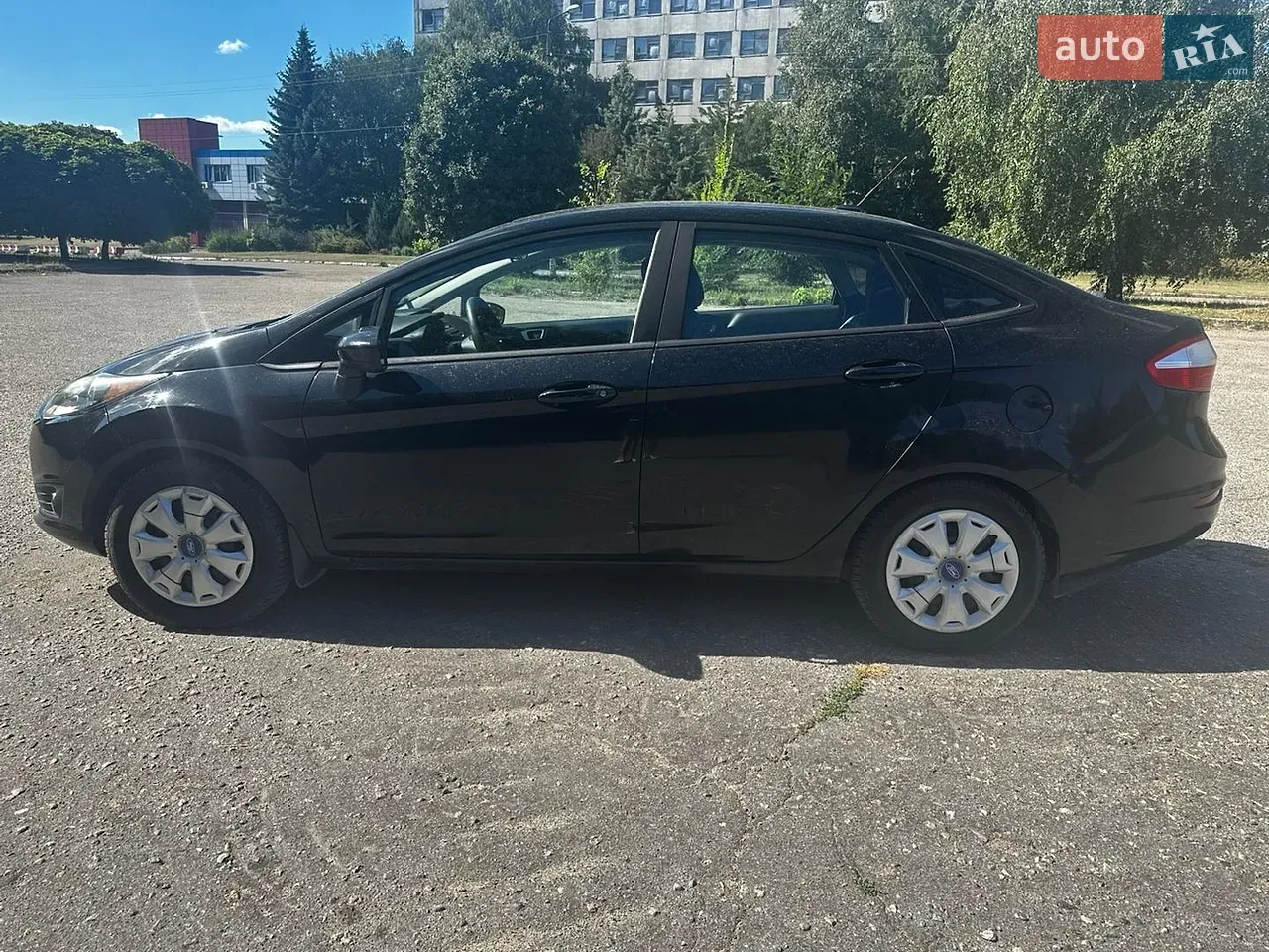 Ford Fiesta 2014 photo 3