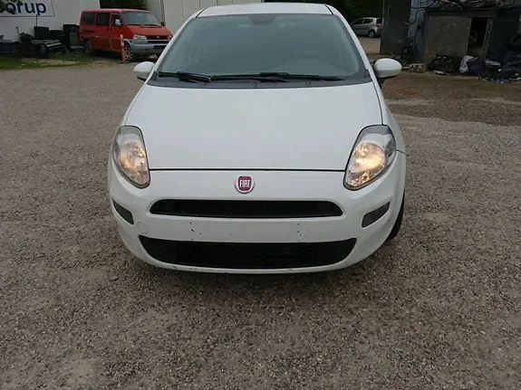 Toyota Yaris 2013 photo 2