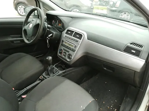 Toyota Yaris 2013 photo 4