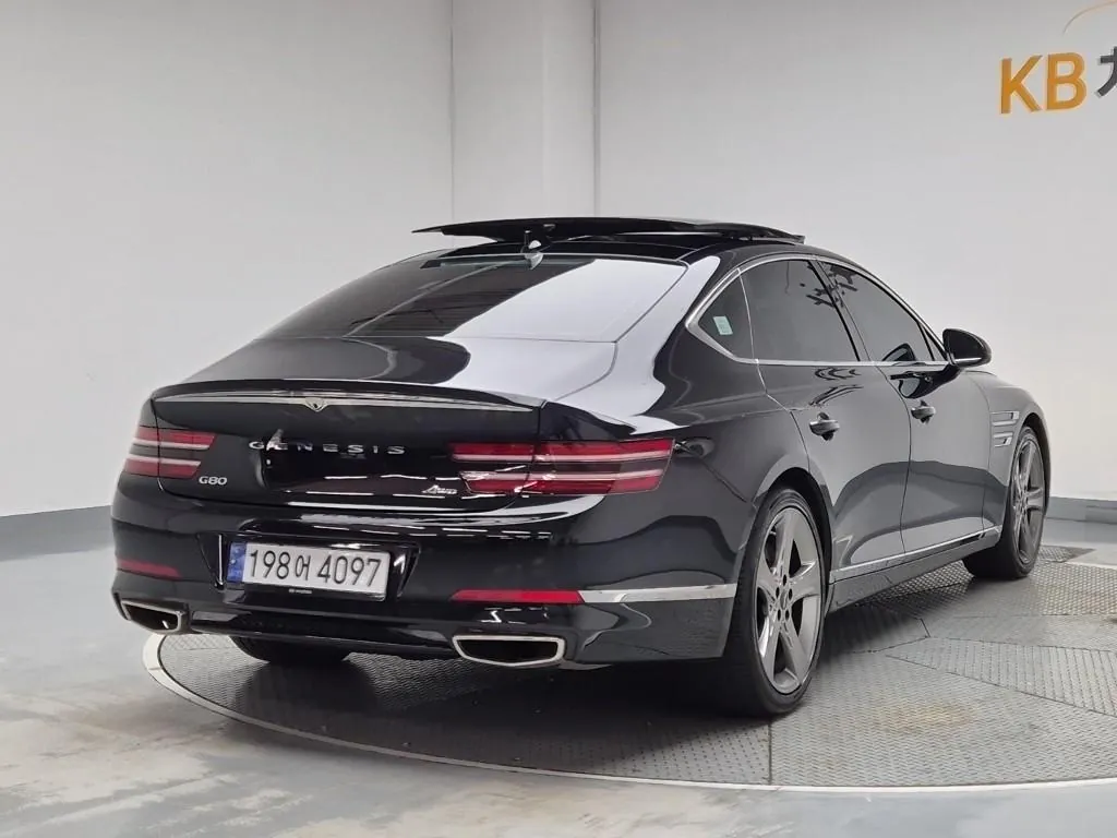 Genesis G80 2022 photo 3