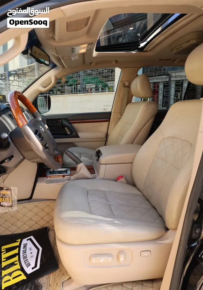 Toyota Land Cruiser 2014 photo 2