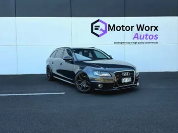 Audi A4 2010 photo 2