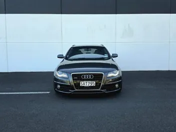 Audi A4 2010 photo 5
