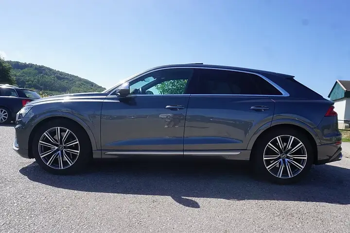 Audi Q8 2022 photo 3
