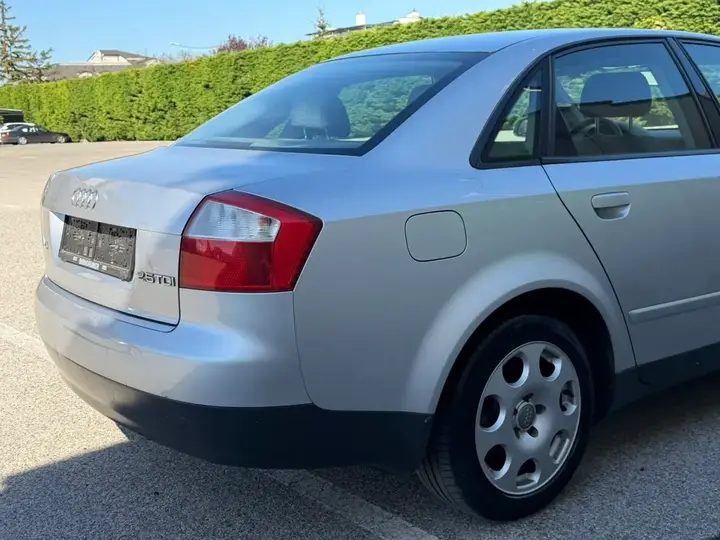 Audi A4 2001 photo 3