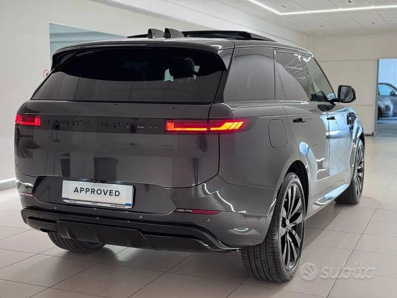 Land Rover Range Rover Sport 2026 photo 2