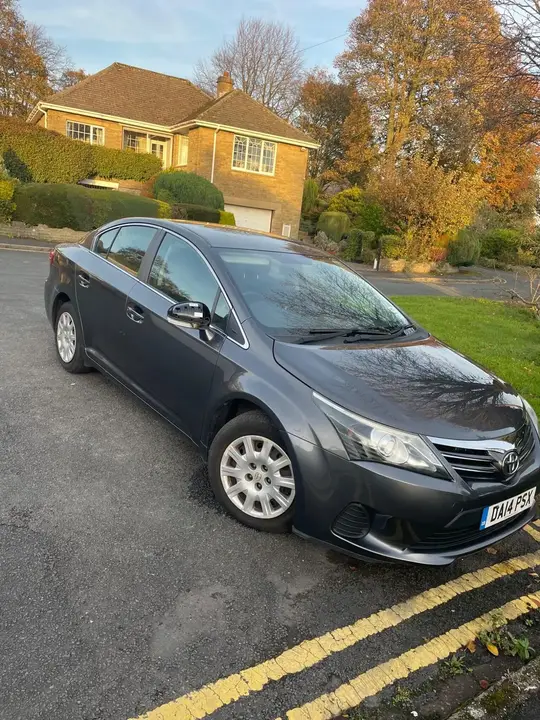 Toyota Avensis 2014 photo 2