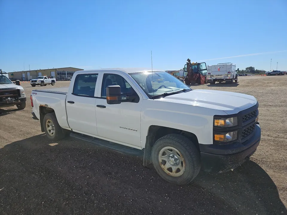 Chevrolet Silverado 1500 2015 photo 2