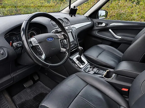 Ford S-Max 2012 photo 3