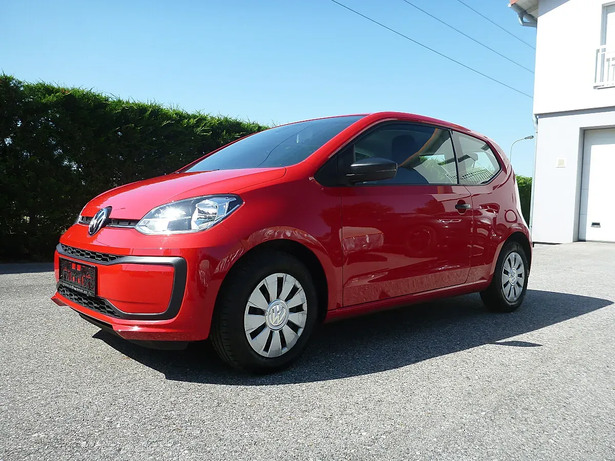 Volkswagen Up 2023 photo 3