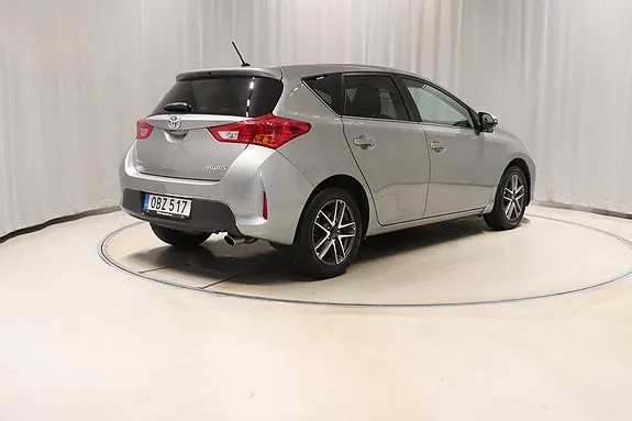 Toyota Auris 2015 photo 4