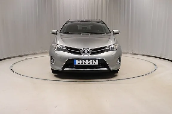 Toyota Auris 2015 photo 2