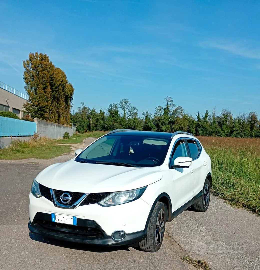 Nissan Qashqai 2015 photo 2