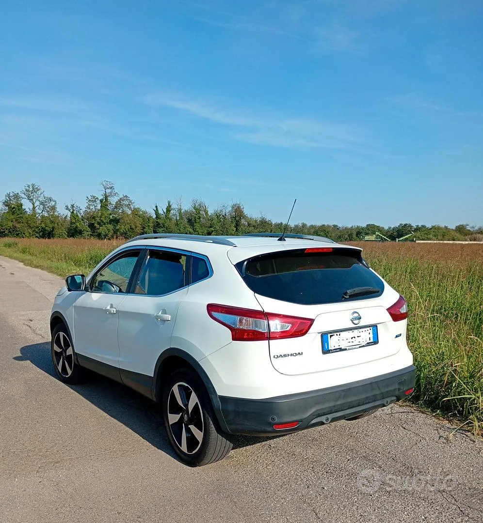 Nissan Qashqai 2015 photo 3