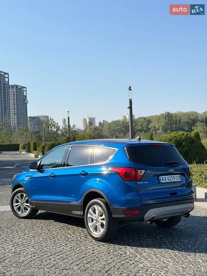 Ford Escape 2019 photo 3