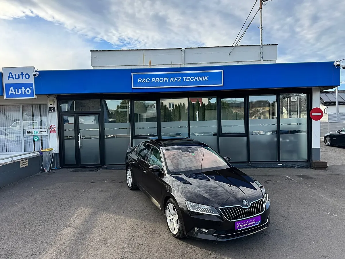 Skoda Superb 2017 photo 2