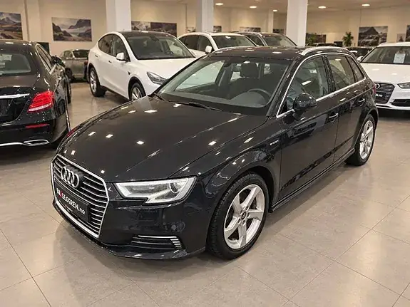Audi A3 2018 photo 3