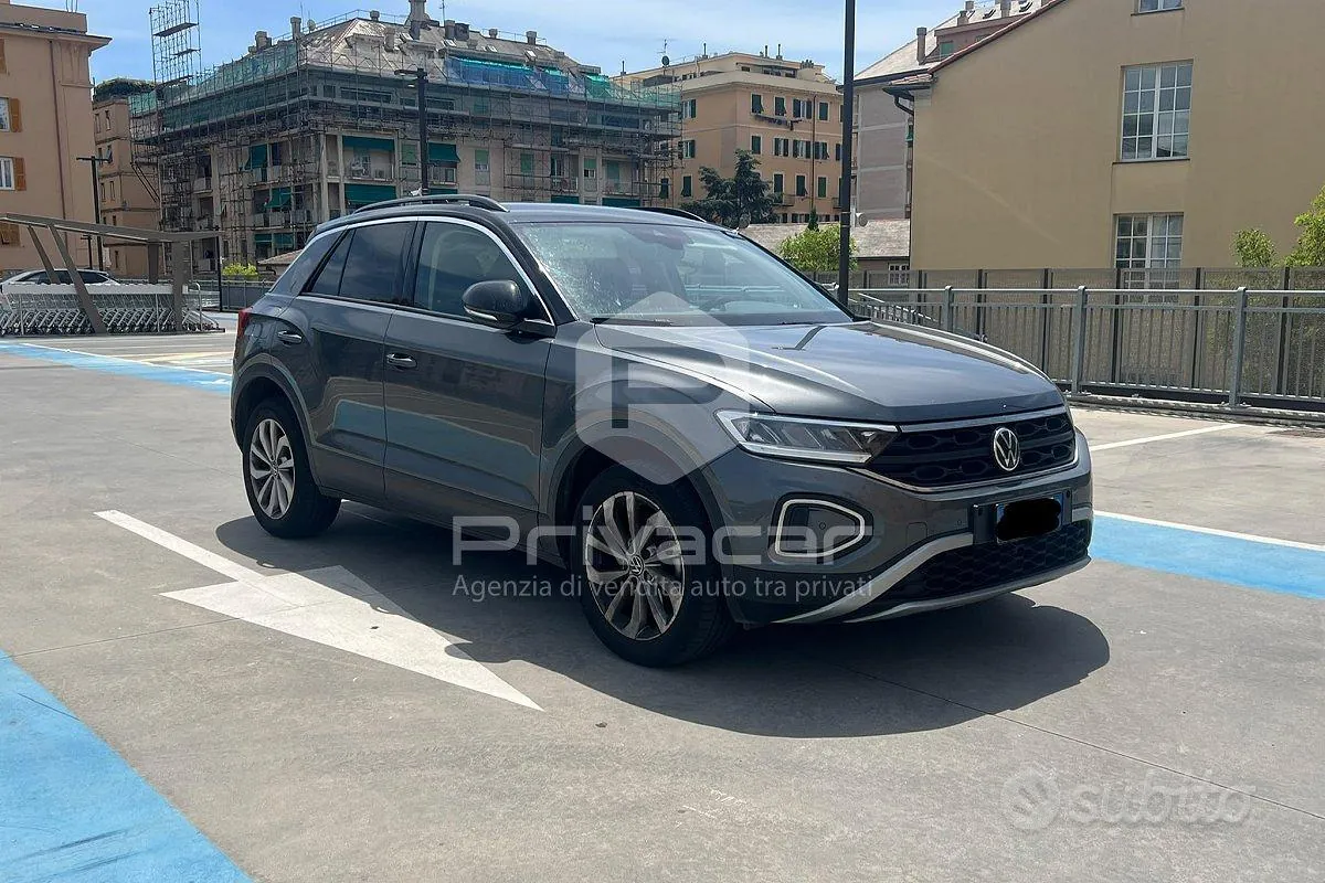 Volkswagen T-Roc 2024 photo 3