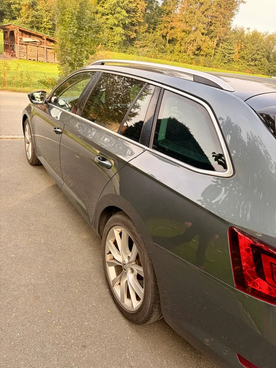 Skoda Superb 2016 photo 2