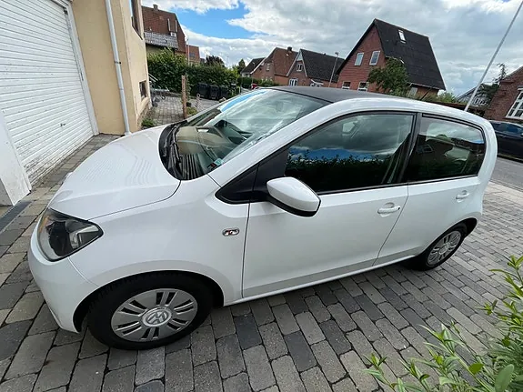 Volkswagen Up 2015 photo 4