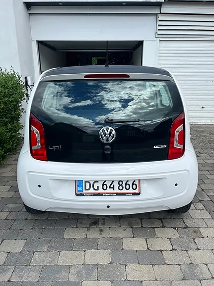 Volkswagen Up 2015 photo 5