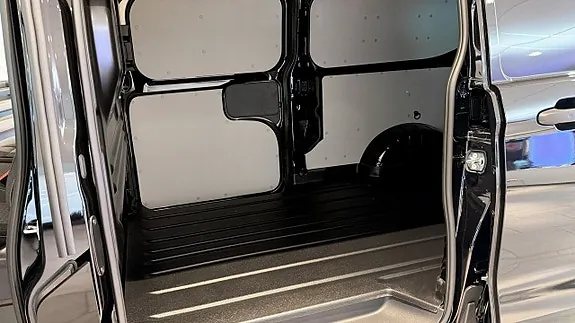 Ford Custom 2027 photo 5