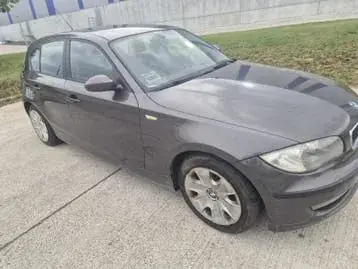 BMW 118 2009 photo 3
