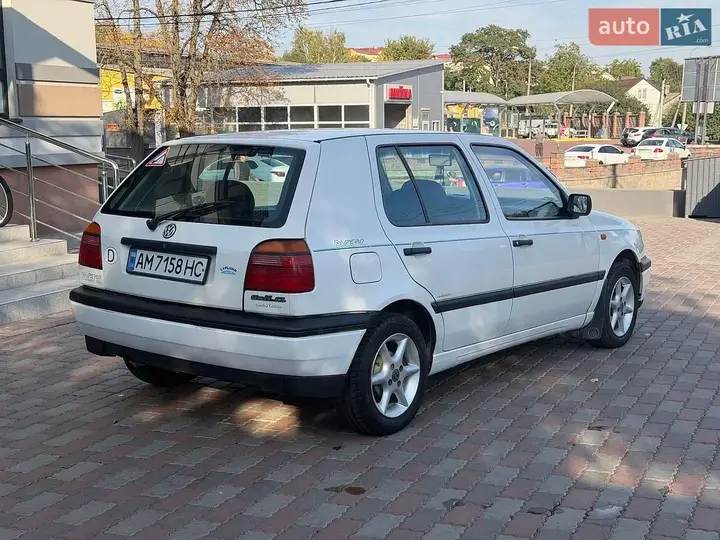 Volkswagen Golf 1996 photo 3