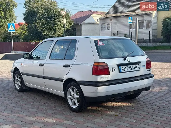 Volkswagen Golf 1996 photo 4