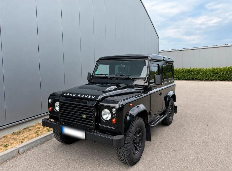 Land Rover Defender 90