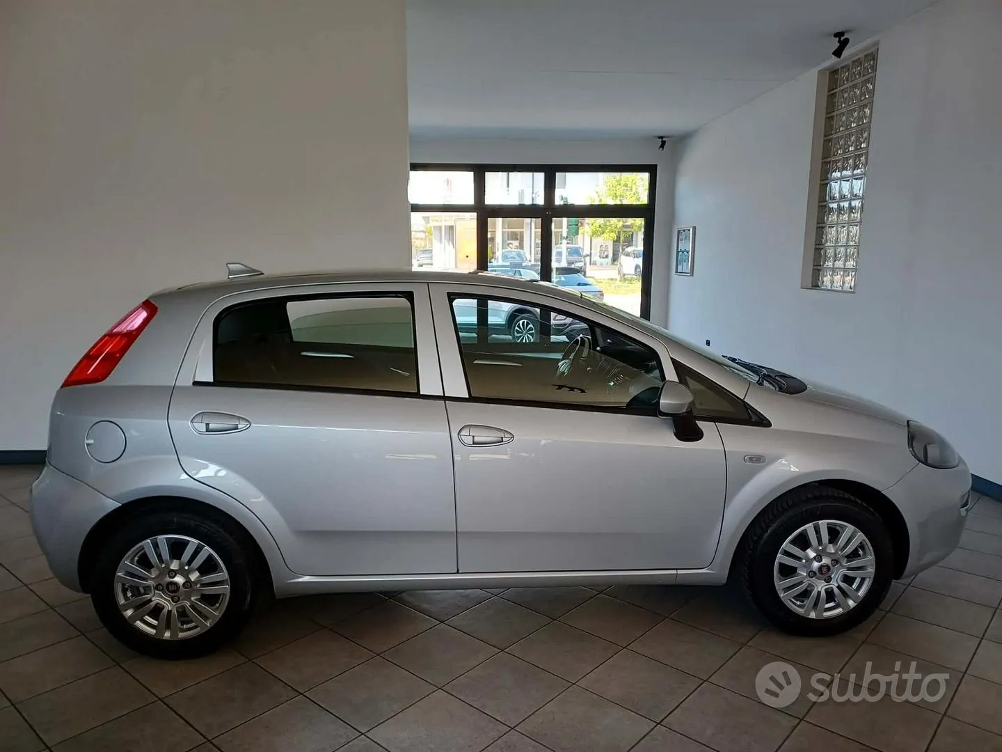 Fiat Punto 2016 photo 4