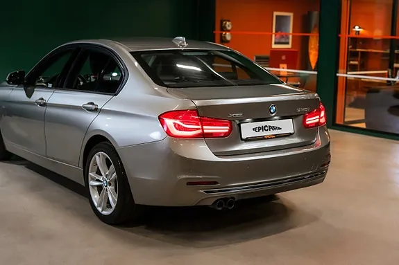 BMW 330I 2016 photo 4