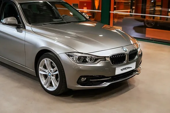 BMW 330I 2016 photo 2