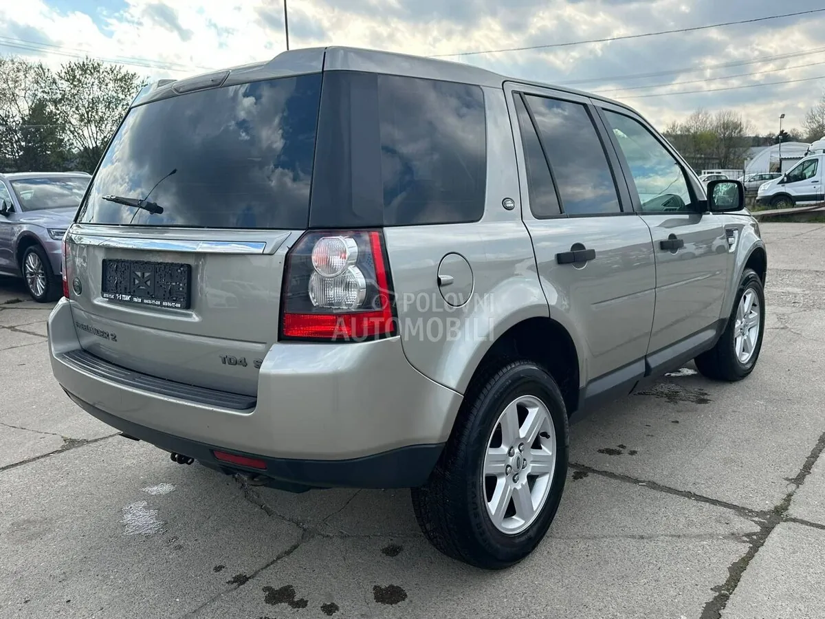 Land Rover Freelander 2012 photo 5